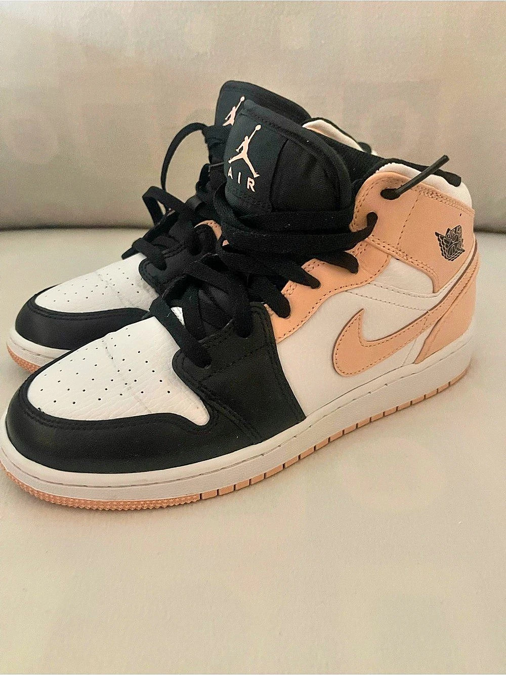 Nike Air Jordan 1 Mid Sneakers